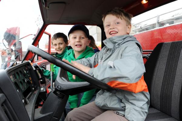 130426_gruendung_kinderfeuerwehr_mehrum-soeh3